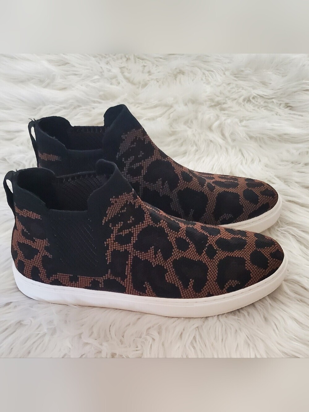 Kelly & Katie Eddah Leopard  Print Knit Slip On High Top Sneakers Size 10 NWT